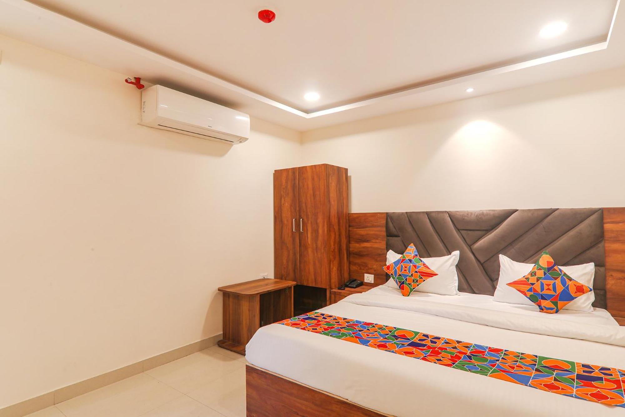 Fabhotel Rachna Palace And Banquets - Nr Lekhraj Metro Station Lucknow Ngoại thất bức ảnh