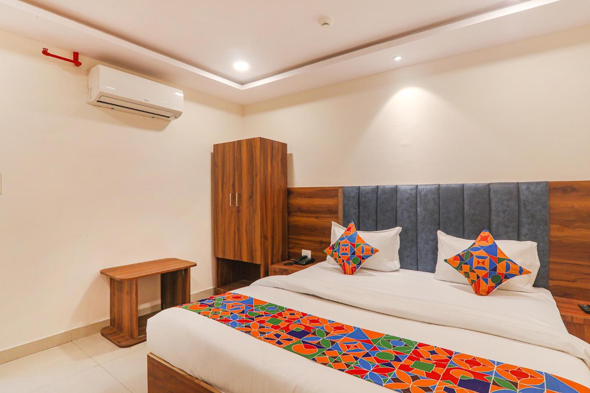Fabhotel Rachna Palace And Banquets - Nr Lekhraj Metro Station Lucknow Ngoại thất bức ảnh
