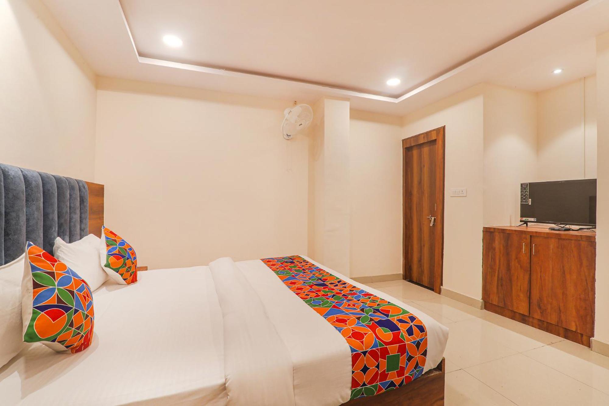 Fabhotel Rachna Palace And Banquets - Nr Lekhraj Metro Station Lucknow Ngoại thất bức ảnh