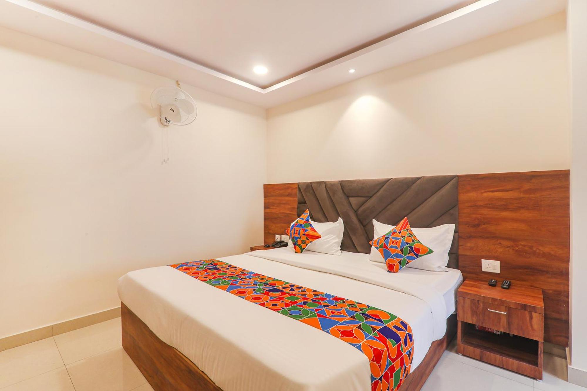 Fabhotel Rachna Palace And Banquets - Nr Lekhraj Metro Station Lucknow Ngoại thất bức ảnh