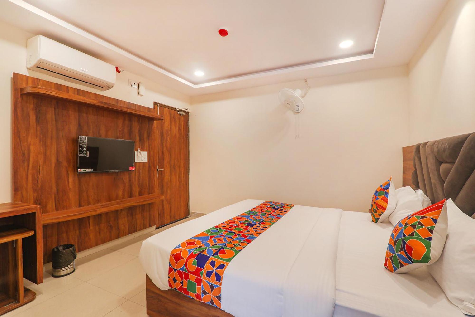 Fabhotel Rachna Palace And Banquets - Nr Lekhraj Metro Station Lucknow Ngoại thất bức ảnh