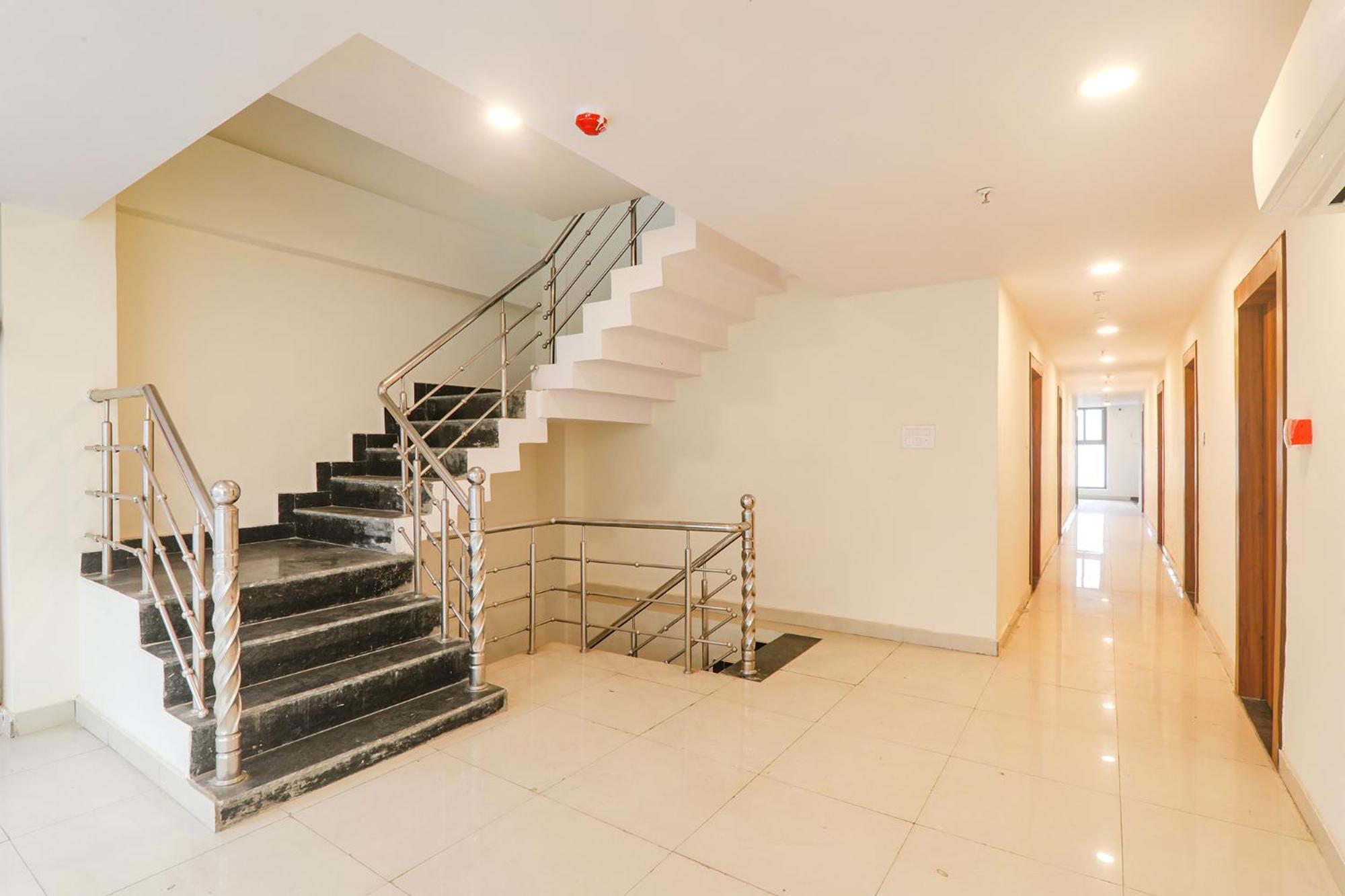 Fabhotel Rachna Palace And Banquets - Nr Lekhraj Metro Station Lucknow Ngoại thất bức ảnh