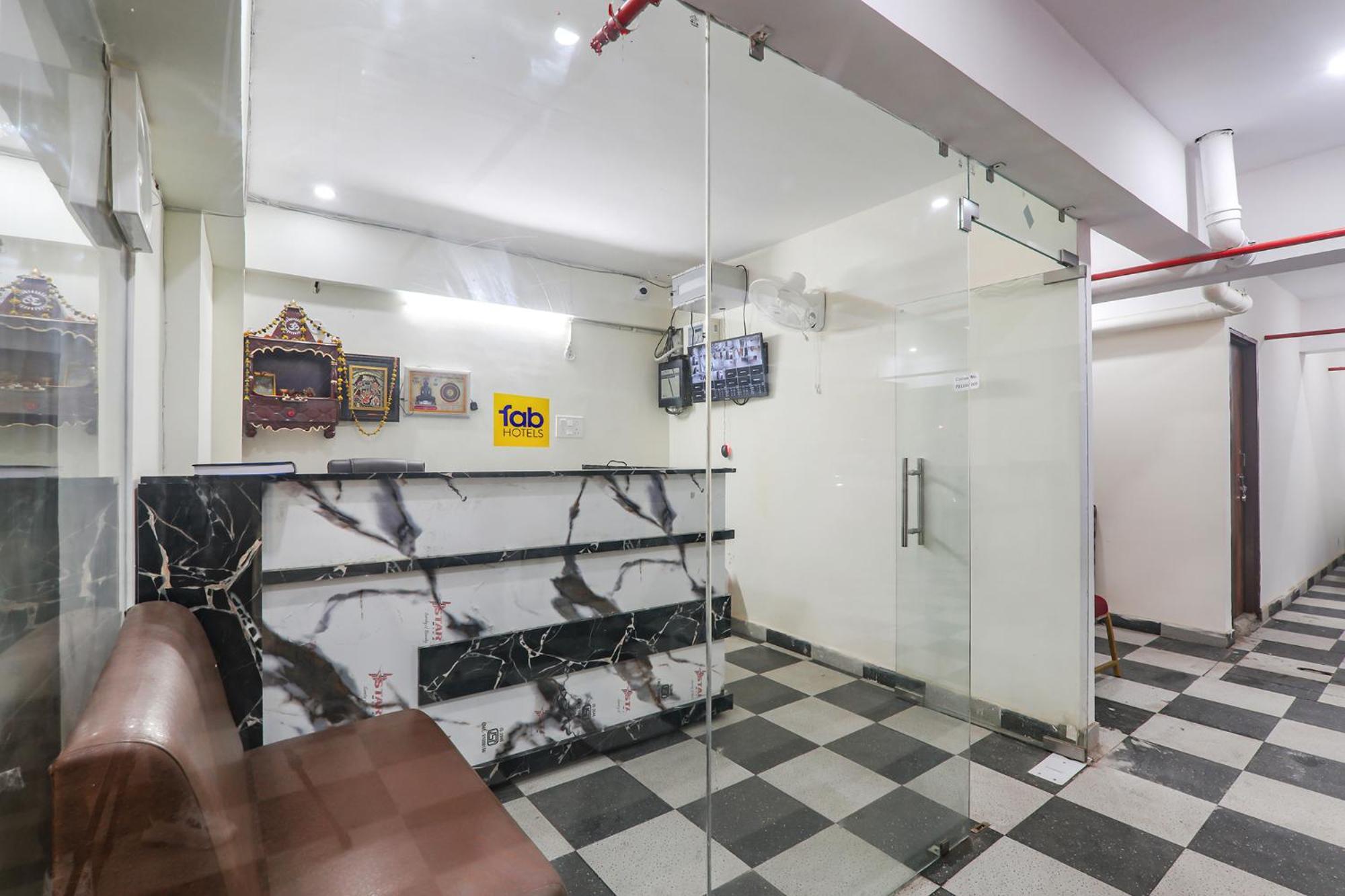 Fabhotel Rachna Palace And Banquets - Nr Lekhraj Metro Station Lucknow Ngoại thất bức ảnh