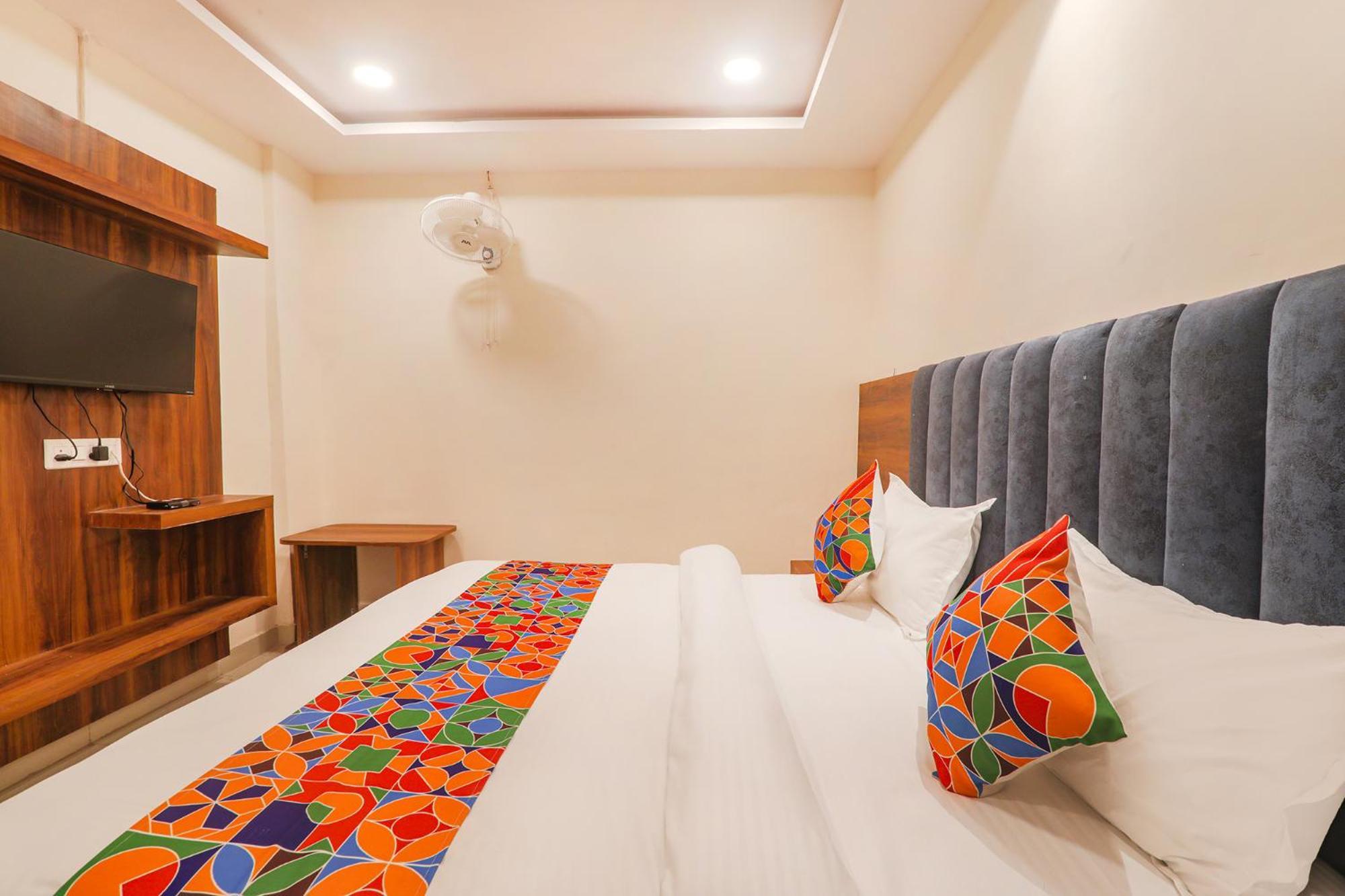 Fabhotel Rachna Palace And Banquets - Nr Lekhraj Metro Station Lucknow Ngoại thất bức ảnh