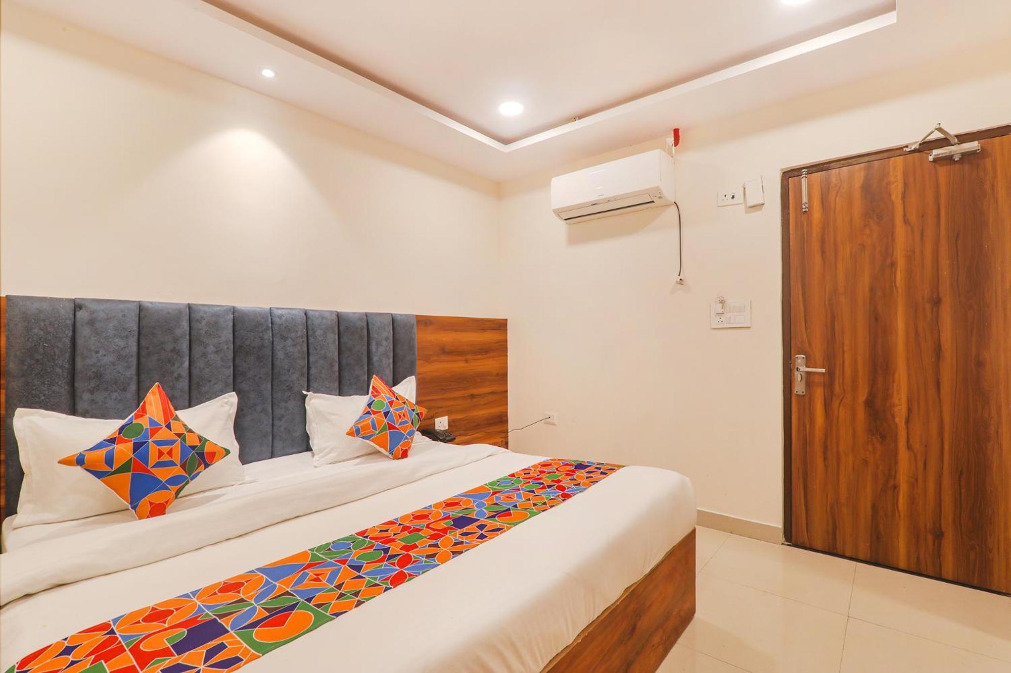 Fabhotel Rachna Palace And Banquets - Nr Lekhraj Metro Station Lucknow Ngoại thất bức ảnh